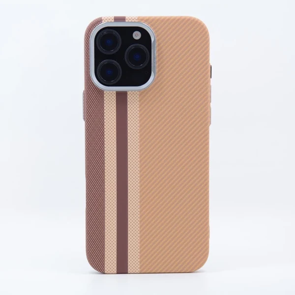 LindeCovers iPhone 14 Pro Max Carbon Cover - MagSafe Kompatibel 07 Light Stripes