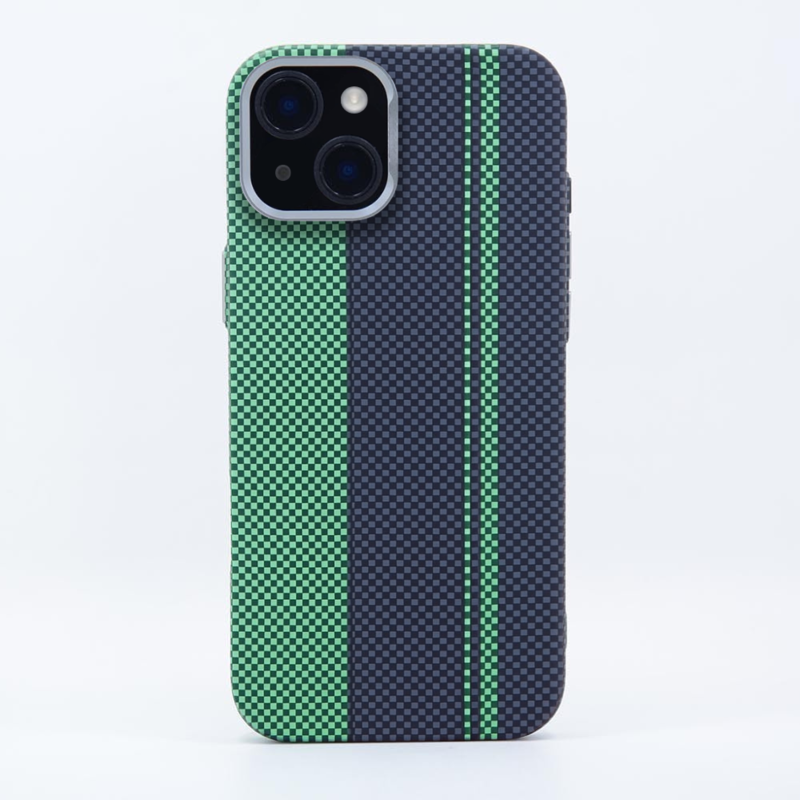 LindeCovers iPhone 15 Carbon Cover - MagSafe Kompatibel 02 Green/Black