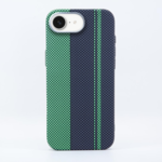 LindeCovers iPhone 16e Carbon Cover - MagSafe Kompatibel 02 Green/Black LindeCovers iPhone 16e Carbon Cover - MagSafe Kompatibel 02 Green/Black