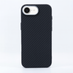 LindeCovers iPhone 16e Carbon Cover - MagSafe Kompatibel 01 Black LindeCovers iPhone 16e Carbon Cover - MagSafe Kompatibel 01 Black